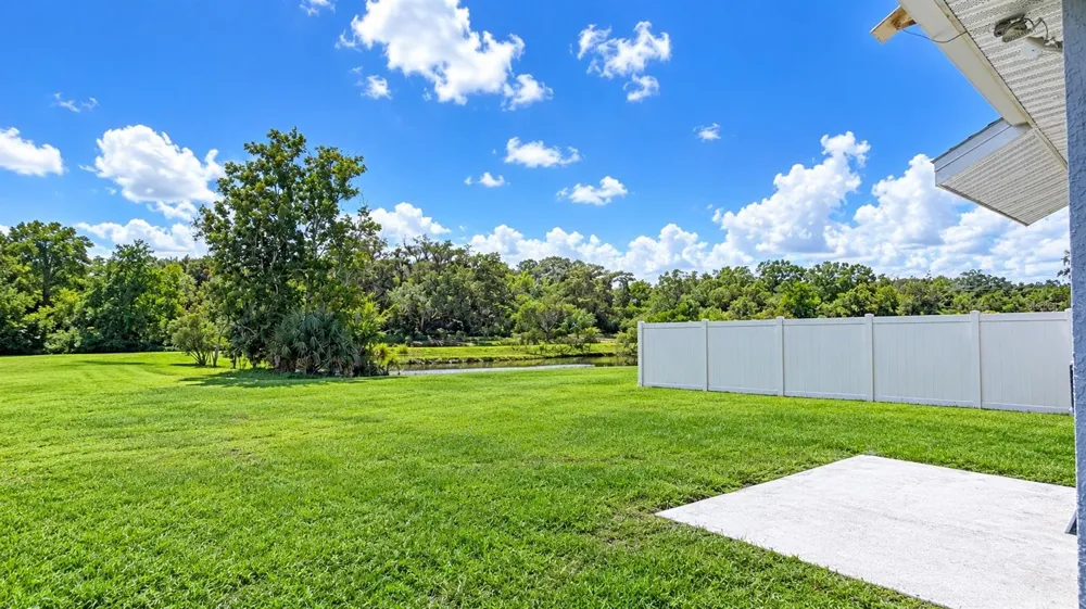 122 TINY FLOWER ROAD Davenport, FL 33837
