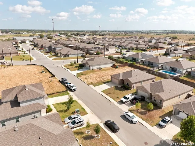 19916 Doc Holiday Dr Lytle, TX 78052