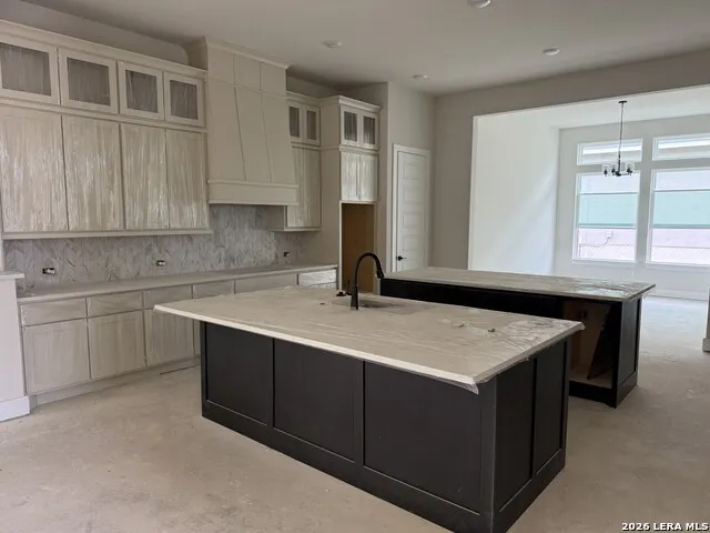 246 Raven Road Castroville, TX 78009