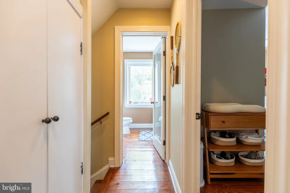 957 LAWRENCE Philadelphia, PA 19123