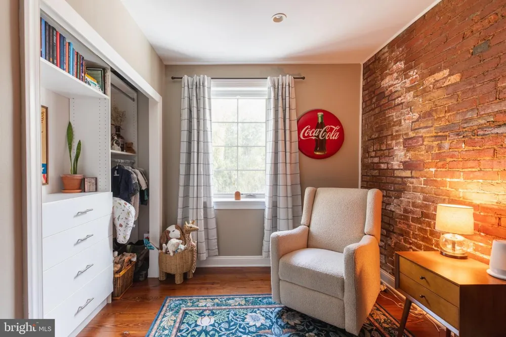 957 LAWRENCE Philadelphia, PA 19123