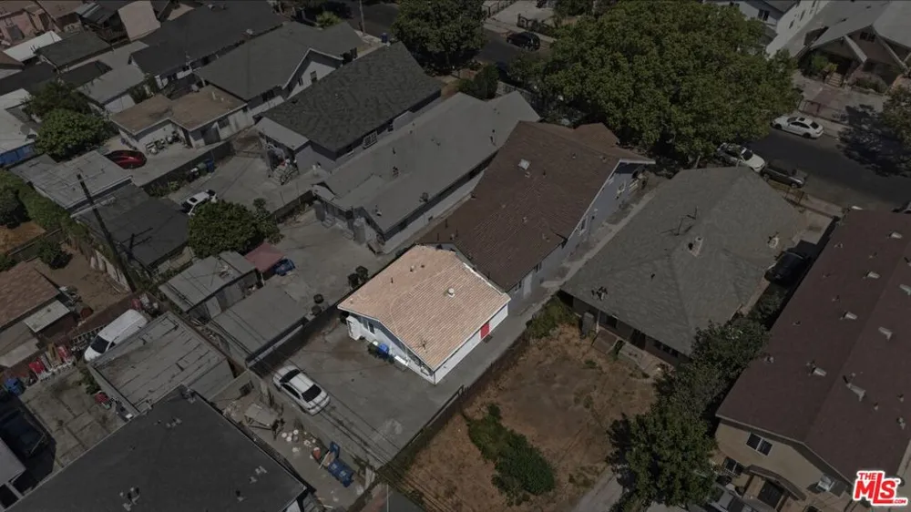 208 W 49th Street Los Angeles, CA 90037