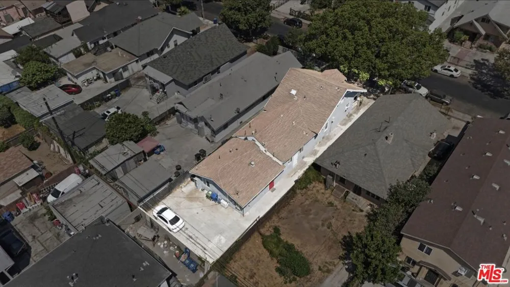 208 W 49th Street Los Angeles, CA 90037