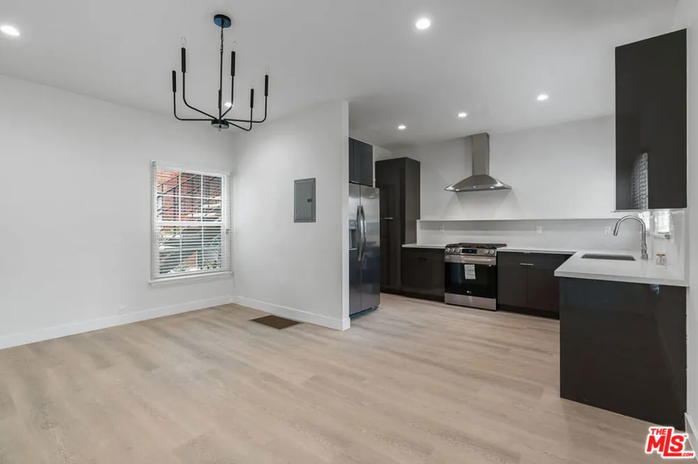 144 Swall Drive #5 Beverly Hills, CA 90211