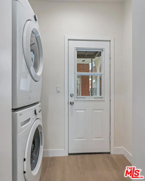 144 Swall Drive #5 Beverly Hills, CA 90211