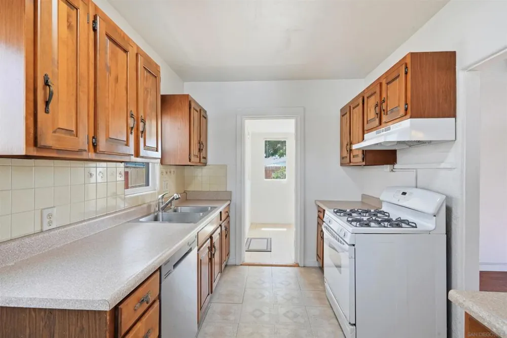 3669 Alexia Pl San Diego, CA 92116