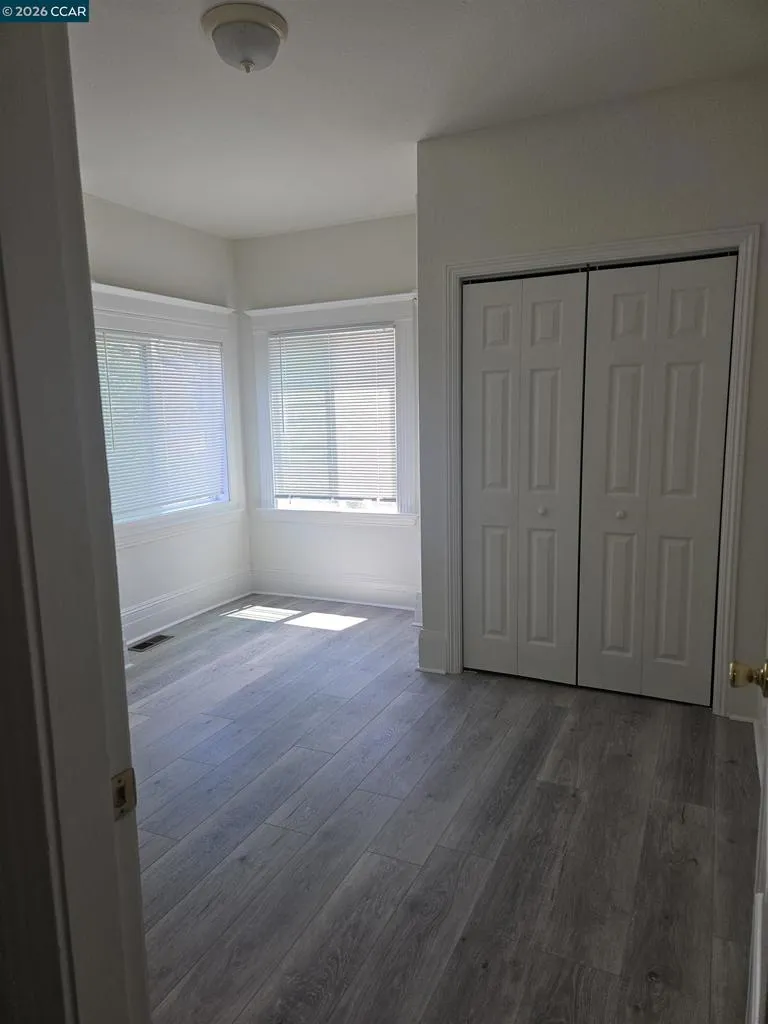 1056 55th Street Oakland, CA 94608