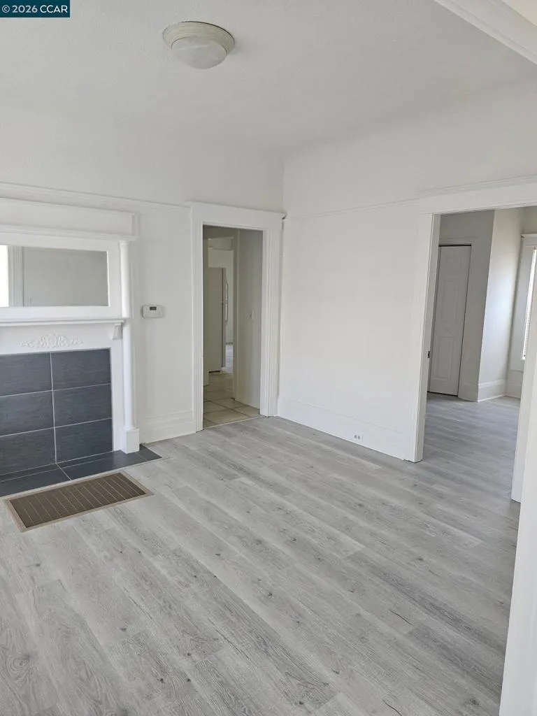 1056 55th Street Oakland, CA 94608