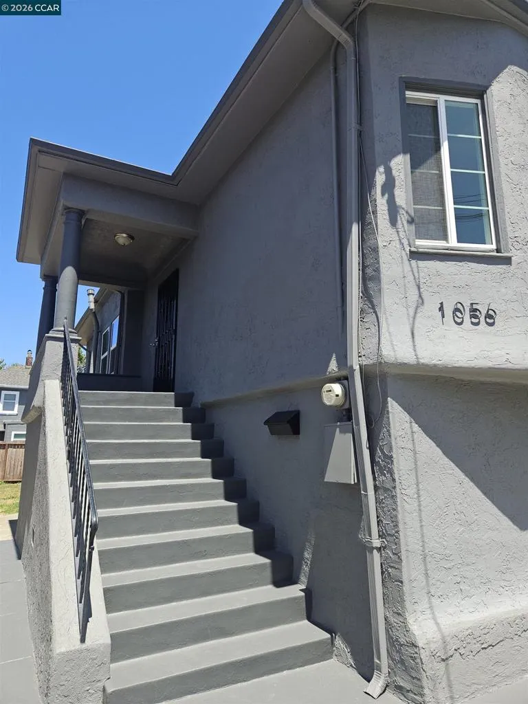 1056 55th Street Oakland, CA 94608