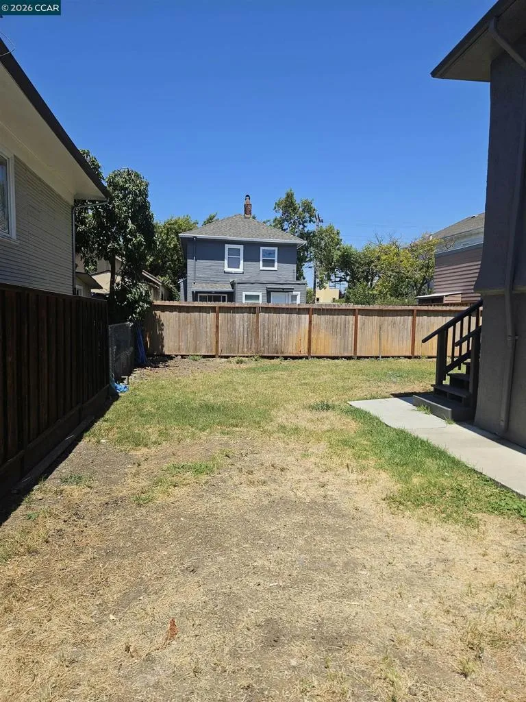 1056 55th Street Oakland, CA 94608