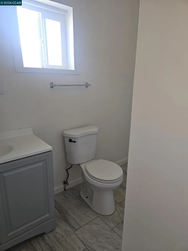 1056 55th Street Oakland, CA 94608