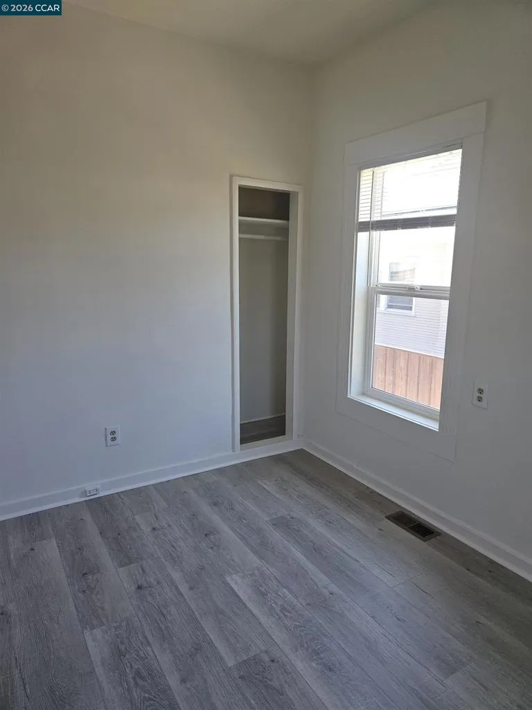 1056 55th Street Oakland, CA 94608