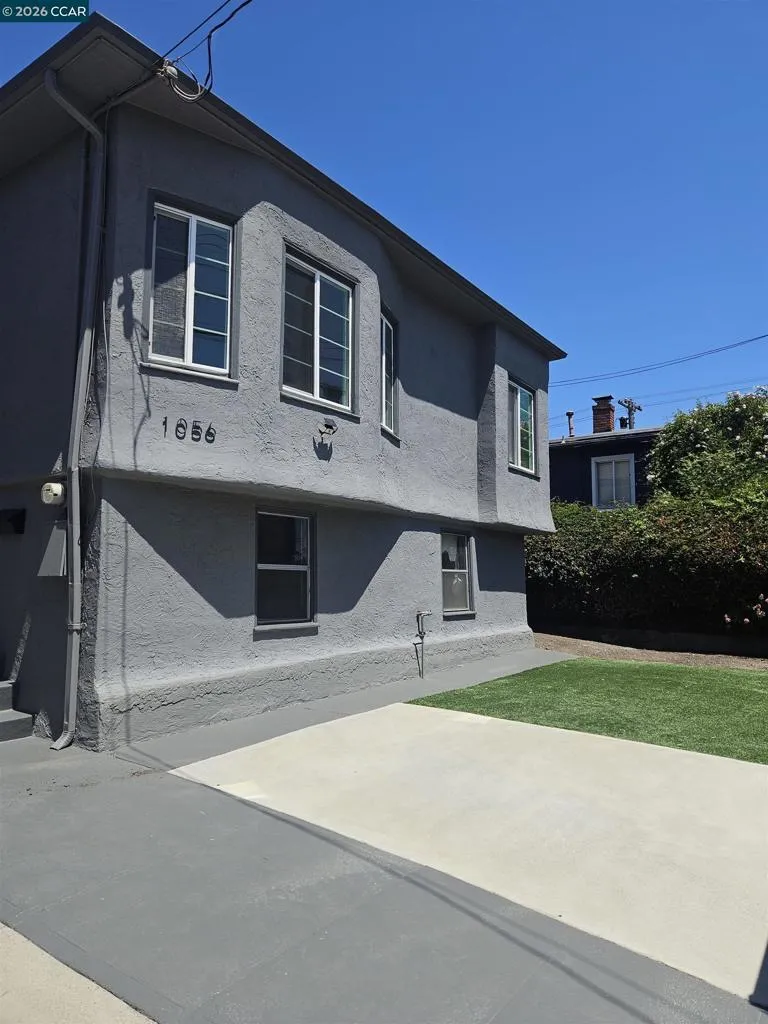 1056 55th Street Oakland, CA 94608