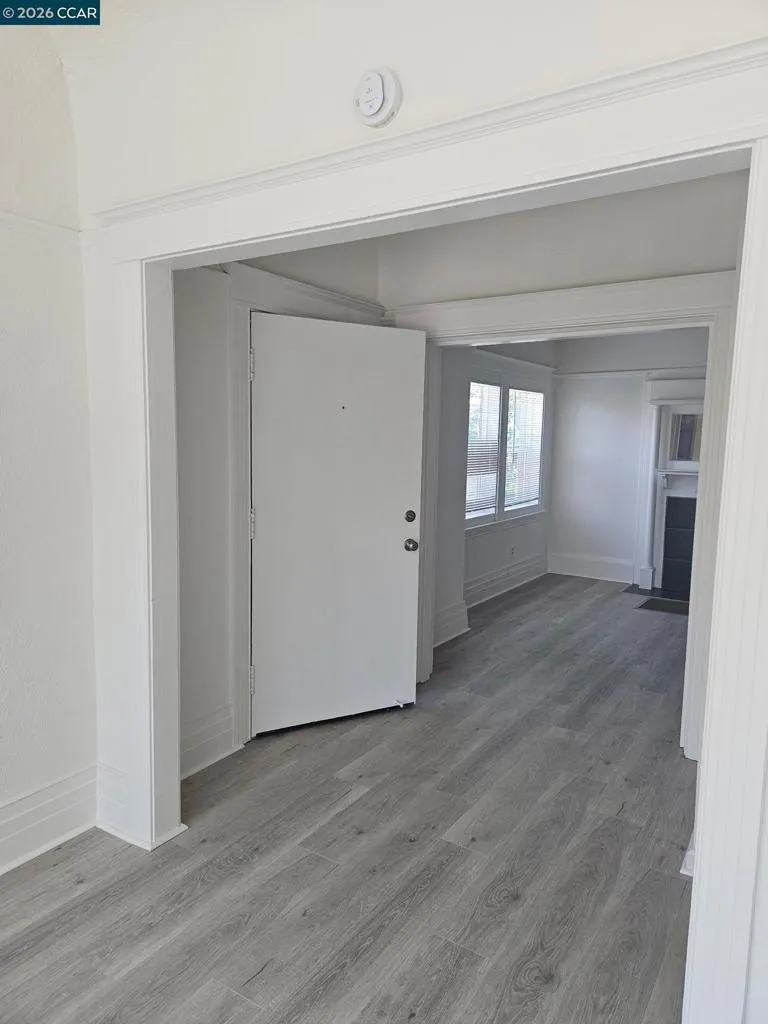 1056 55th Street Oakland, CA 94608