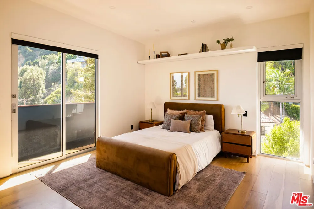 1700 Queens Court Los Angeles, CA 90069