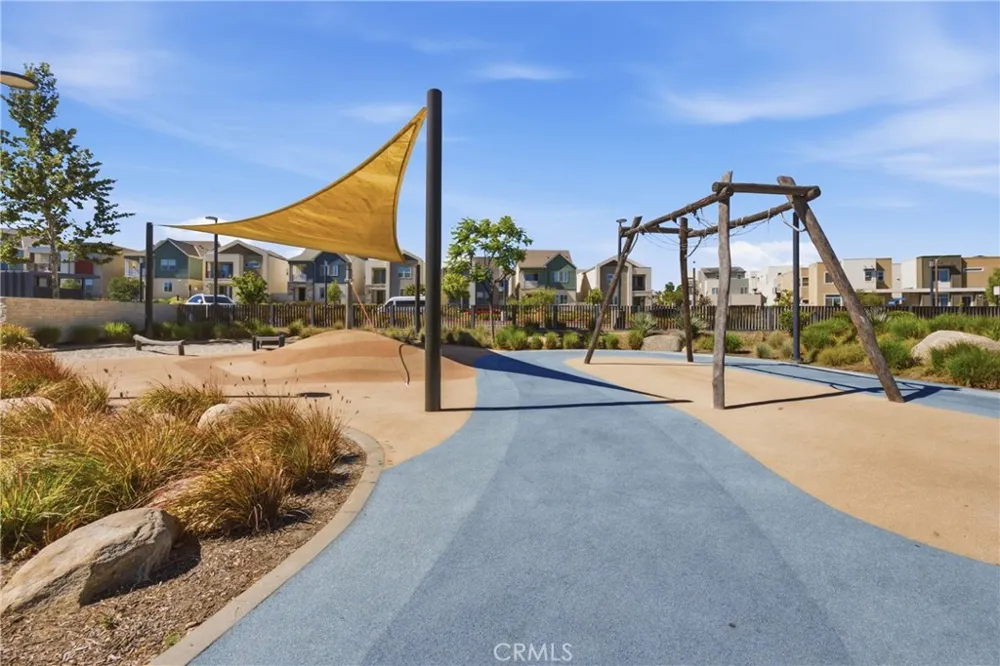 26729 Blue Hills Lp Valencia, CA 91381