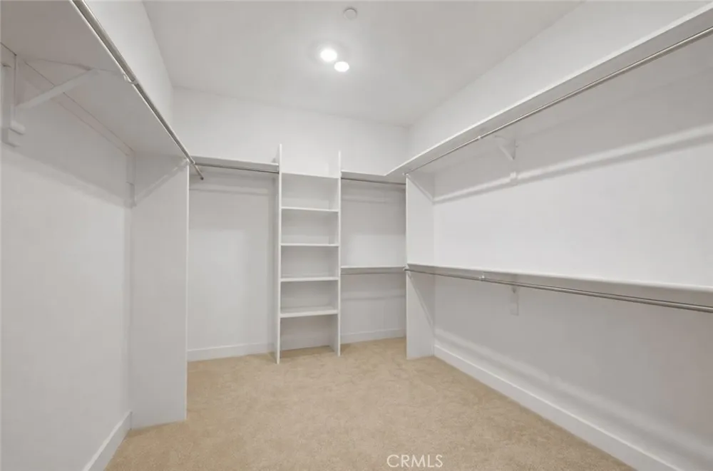 26729 Blue Hills Lp Valencia, CA 91381