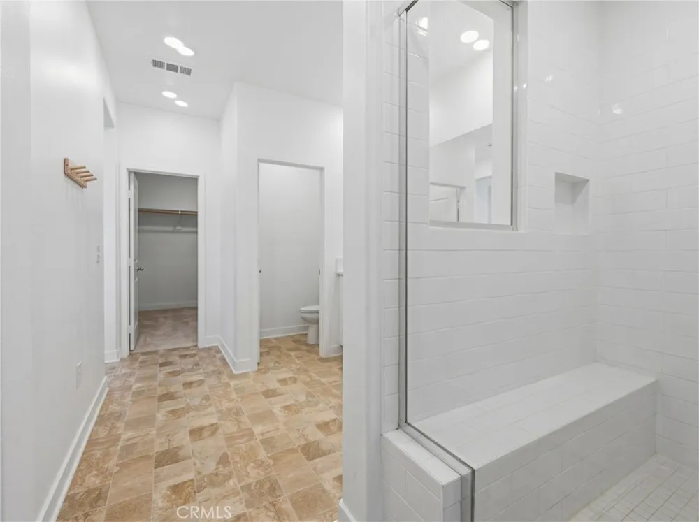 26729 Blue Hills Lp Valencia, CA 91381