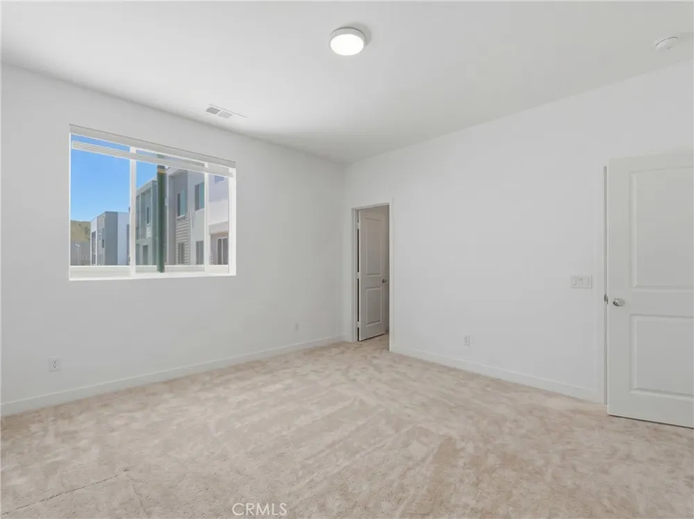 26729 Blue Hills Lp Valencia, CA 91381