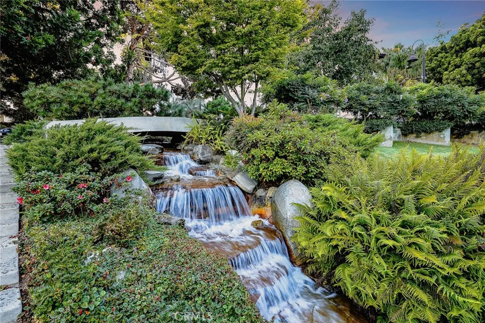 328 W Green Pasadena, CA 91105