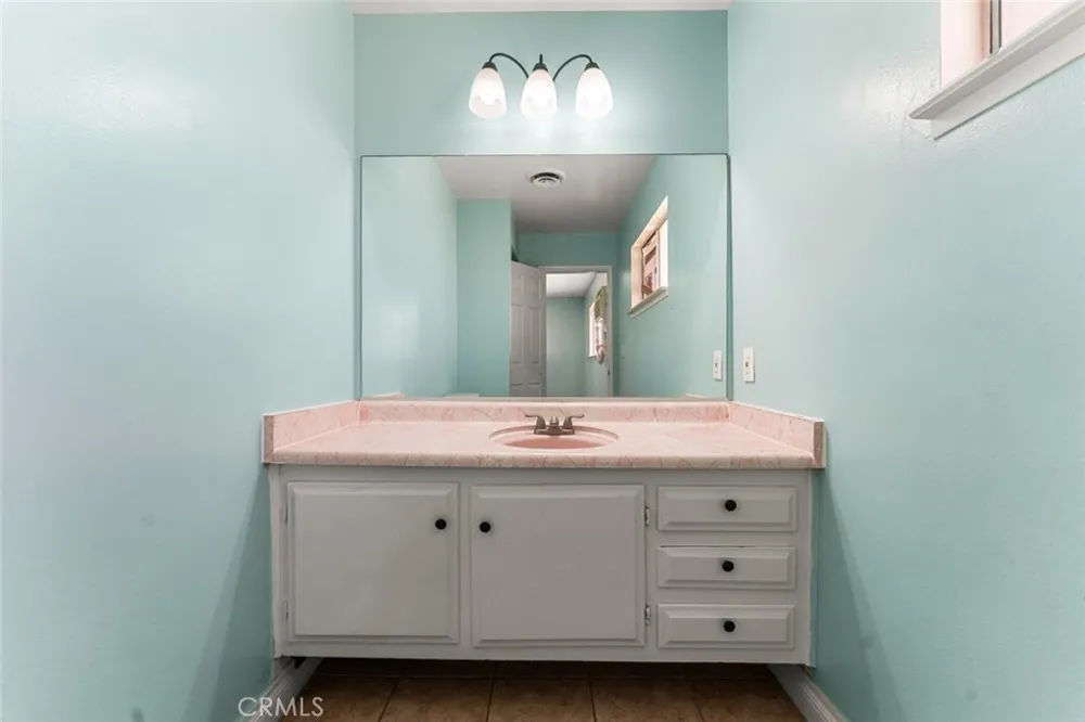 38447 2nd Street E Palmdale, CA 93550