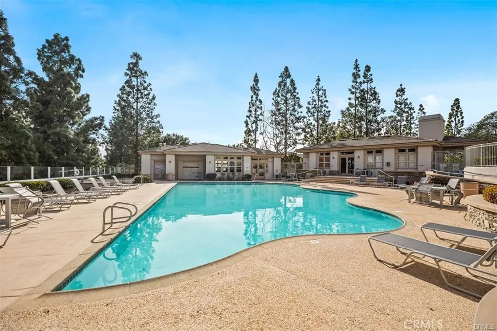 136 Woodcrest Ln Aliso Viejo, CA 92656
