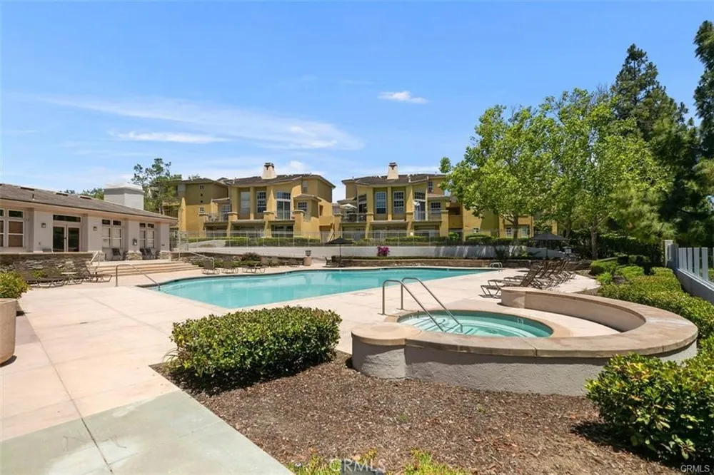 136 Woodcrest Ln Aliso Viejo, CA 92656