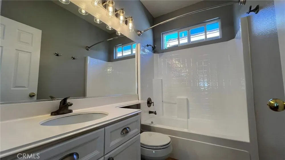 136 Woodcrest Ln Aliso Viejo, CA 92656