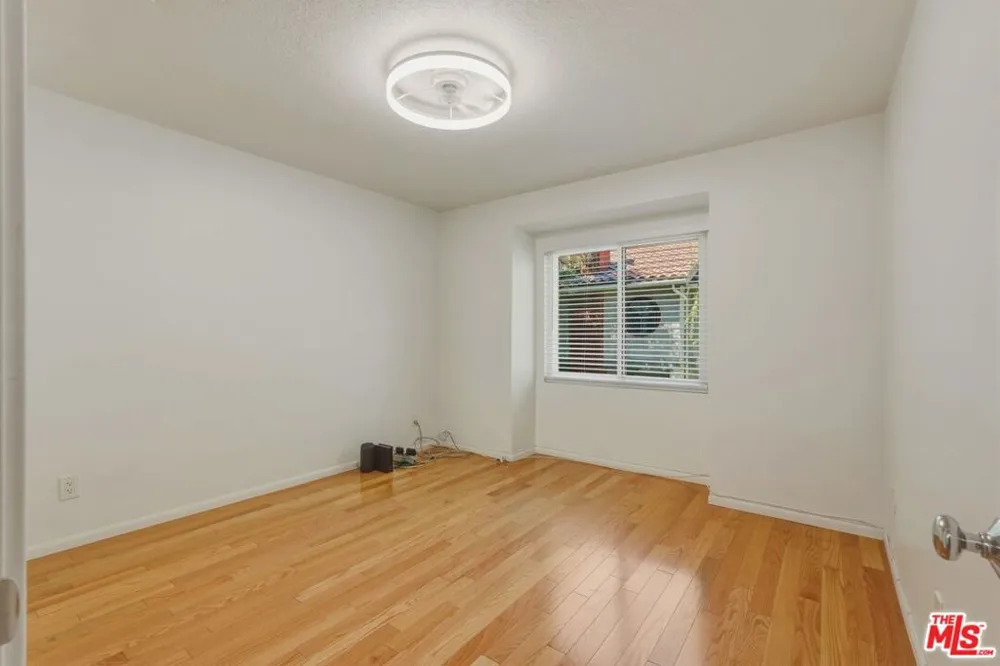 6845 Valley Circle Boulevard #22 West Hills, CA 91307