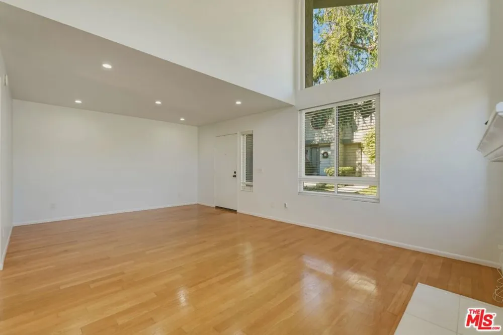 6845 Valley Circle Boulevard #22 West Hills, CA 91307