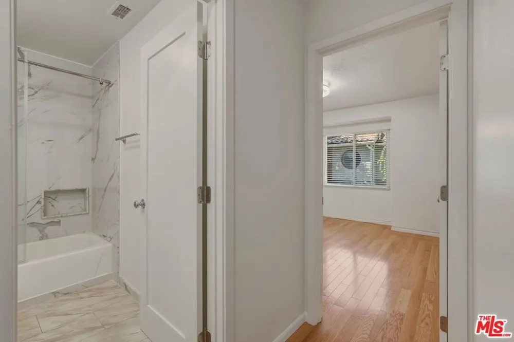 6845 Valley Circle Boulevard #22 West Hills, CA 91307