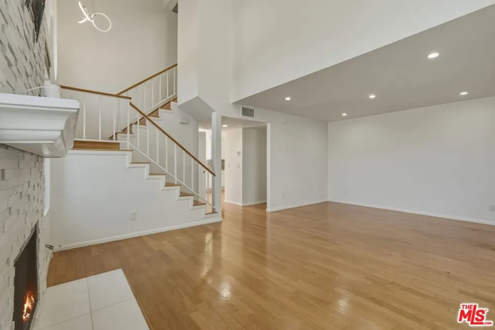 6845 Valley Circle Boulevard #22 West Hills, CA 91307
