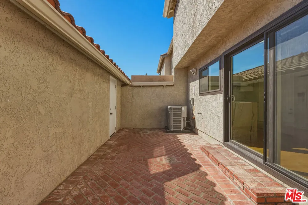 6845 Valley Circle Boulevard #22 West Hills, CA 91307