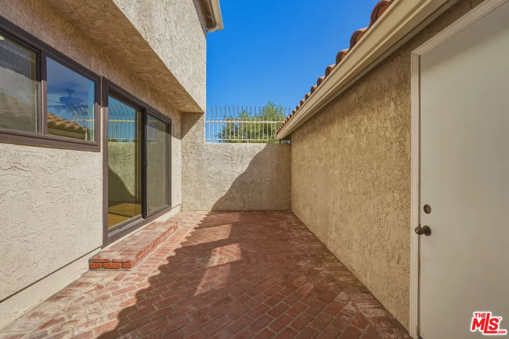 6845 Valley Circle Boulevard #22 West Hills, CA 91307
