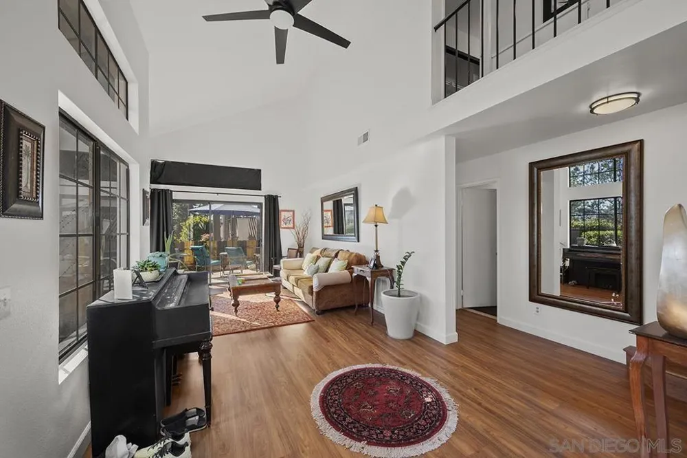 3756 Caminito Cielo Del Mar San Diego, CA 92130