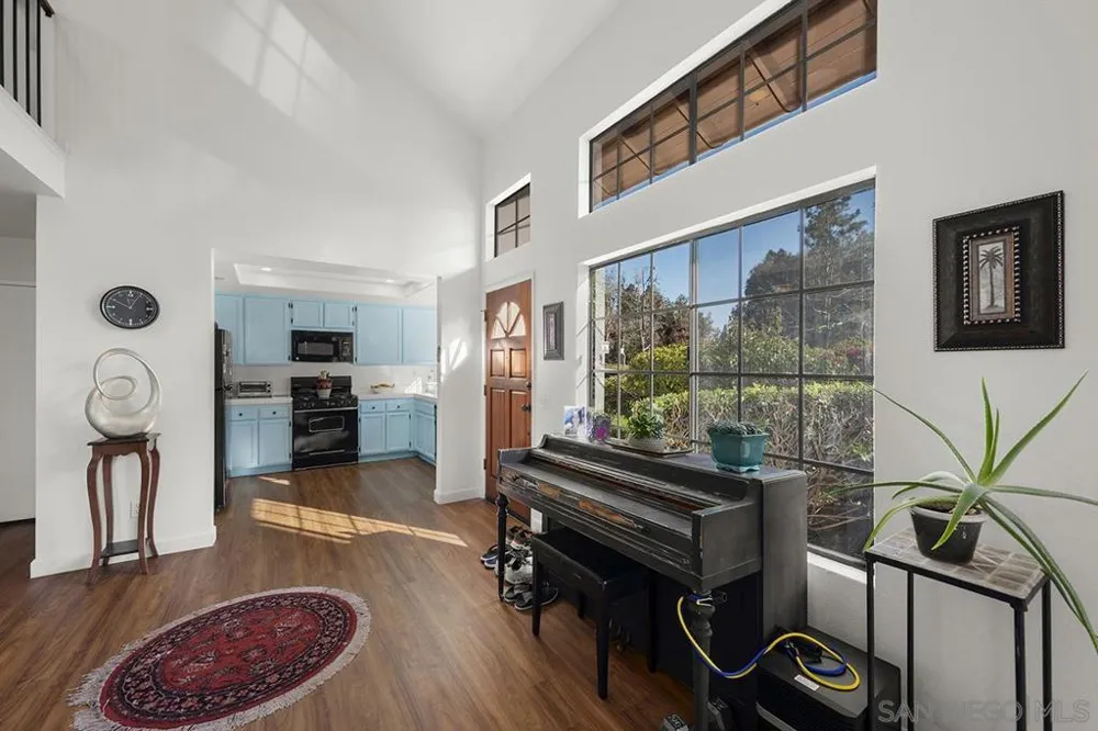 3756 Caminito Cielo Del Mar San Diego, CA 92130