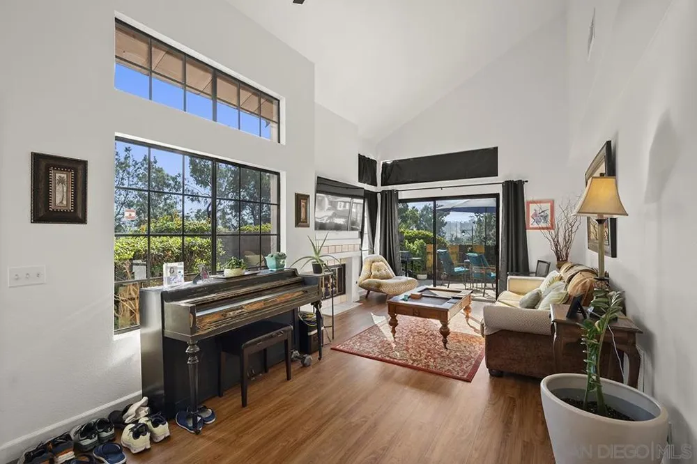 3756 Caminito Cielo Del Mar San Diego, CA 92130