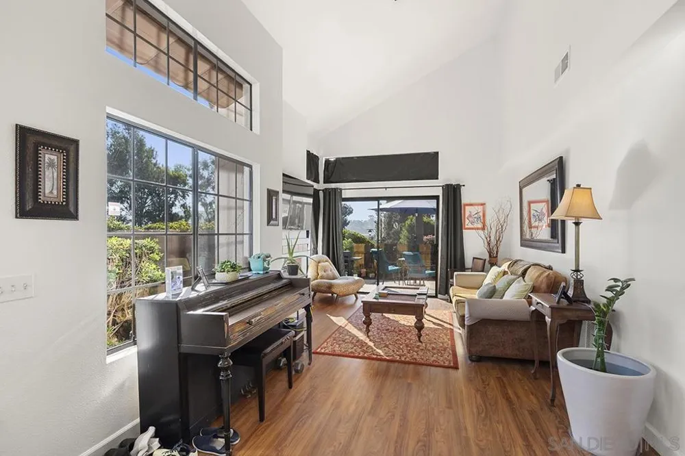 3756 Caminito Cielo Del Mar San Diego, CA 92130