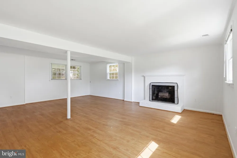 6408 KROY DRIVE Springfield, VA 22150