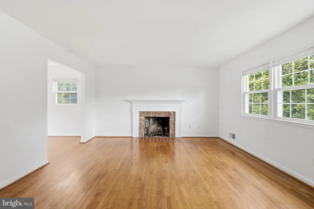 6408 KROY DRIVE Springfield, VA 22150