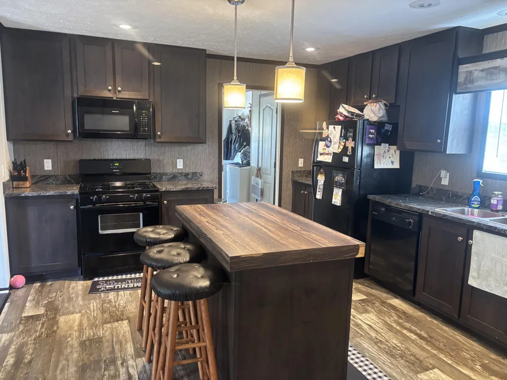 7061 W Bickett Boulevard Lansing, MI 48911