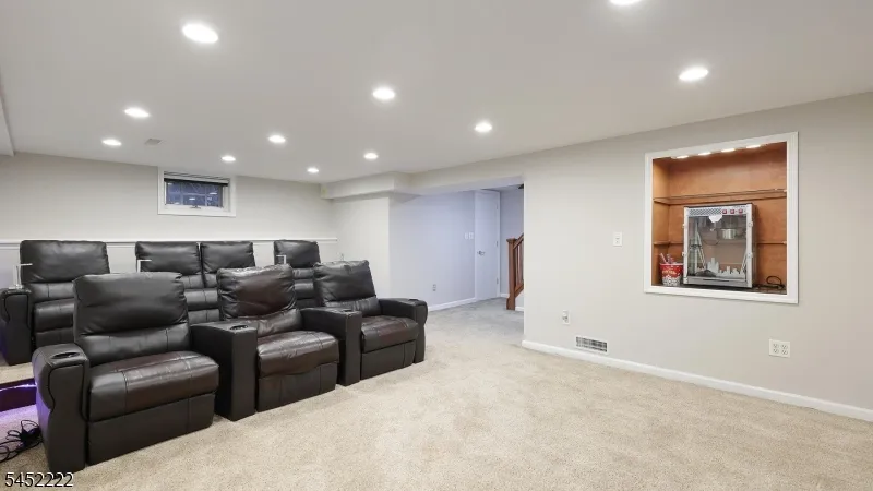 15 Plymouth Rd Westfield Town, NJ 07090