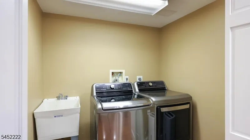 15 Plymouth Rd Westfield Town, NJ 07090