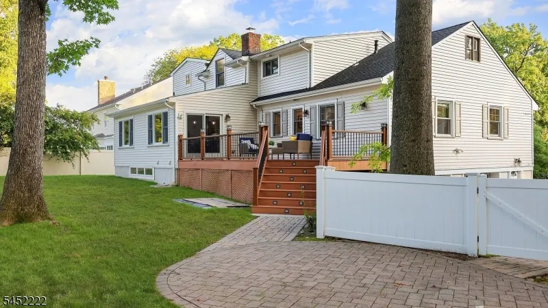 15 Plymouth Rd Westfield Town, NJ 07090