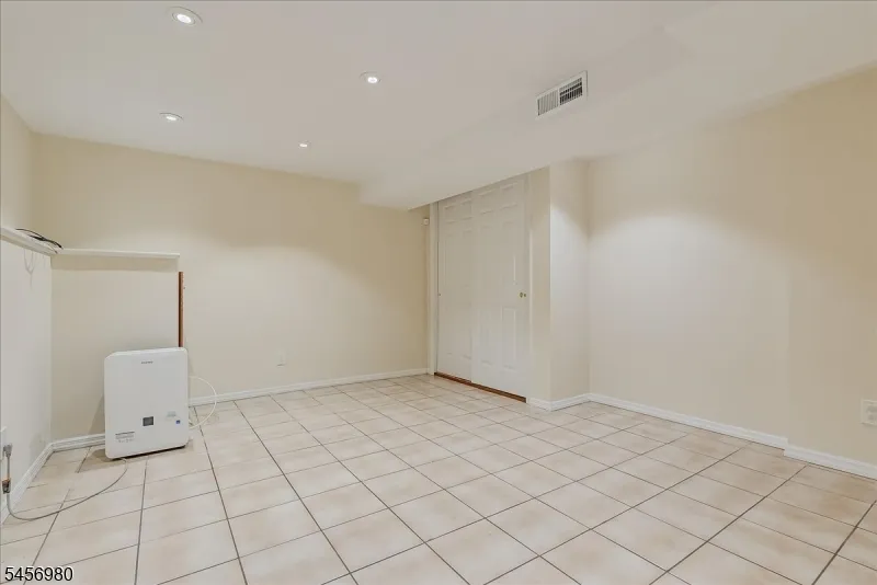 45 Michael Dr Westfield Town, NJ 07090