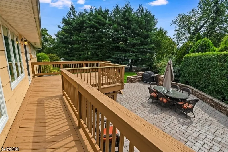 45 Michael Dr Westfield Town, NJ 07090