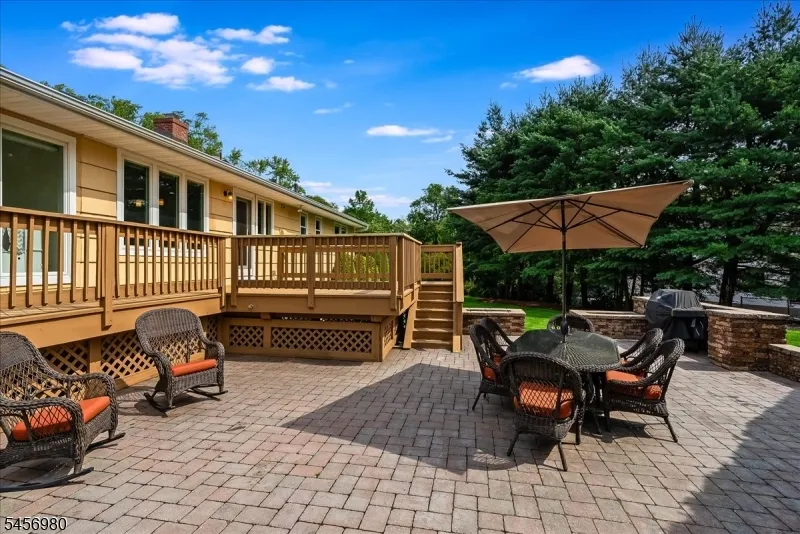 45 Michael Dr Westfield Town, NJ 07090