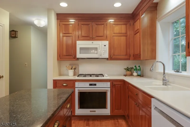 909 Stevens Avenue Westfield Town, NJ 07090