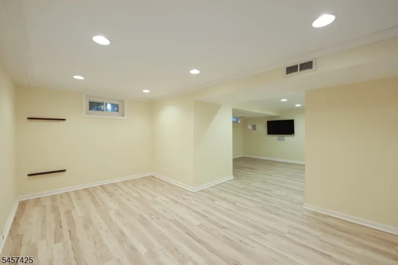 909 Stevens Avenue Westfield Town, NJ 07090