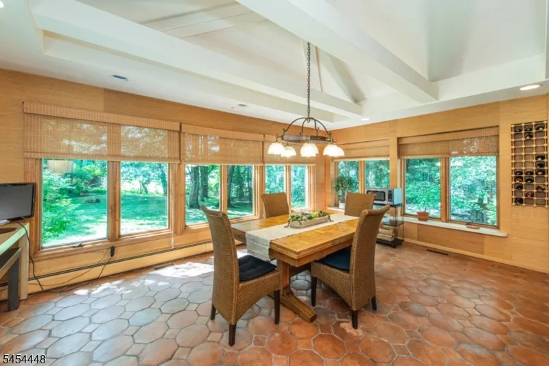 2 Midvale Ave West Caldwell, NJ 07006